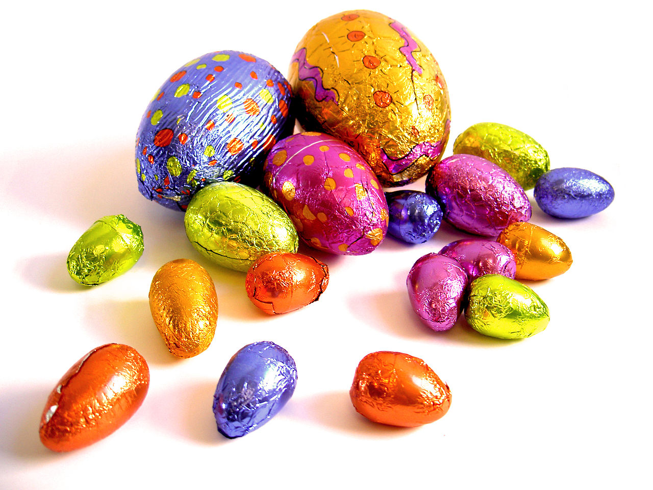 Easter Eggs from an Easter Egg Hunt (such as the one of this website!) Photo: Wikimedia/Lotus Head/Creative Commons 3.0 by Attribution/Share-Alike.