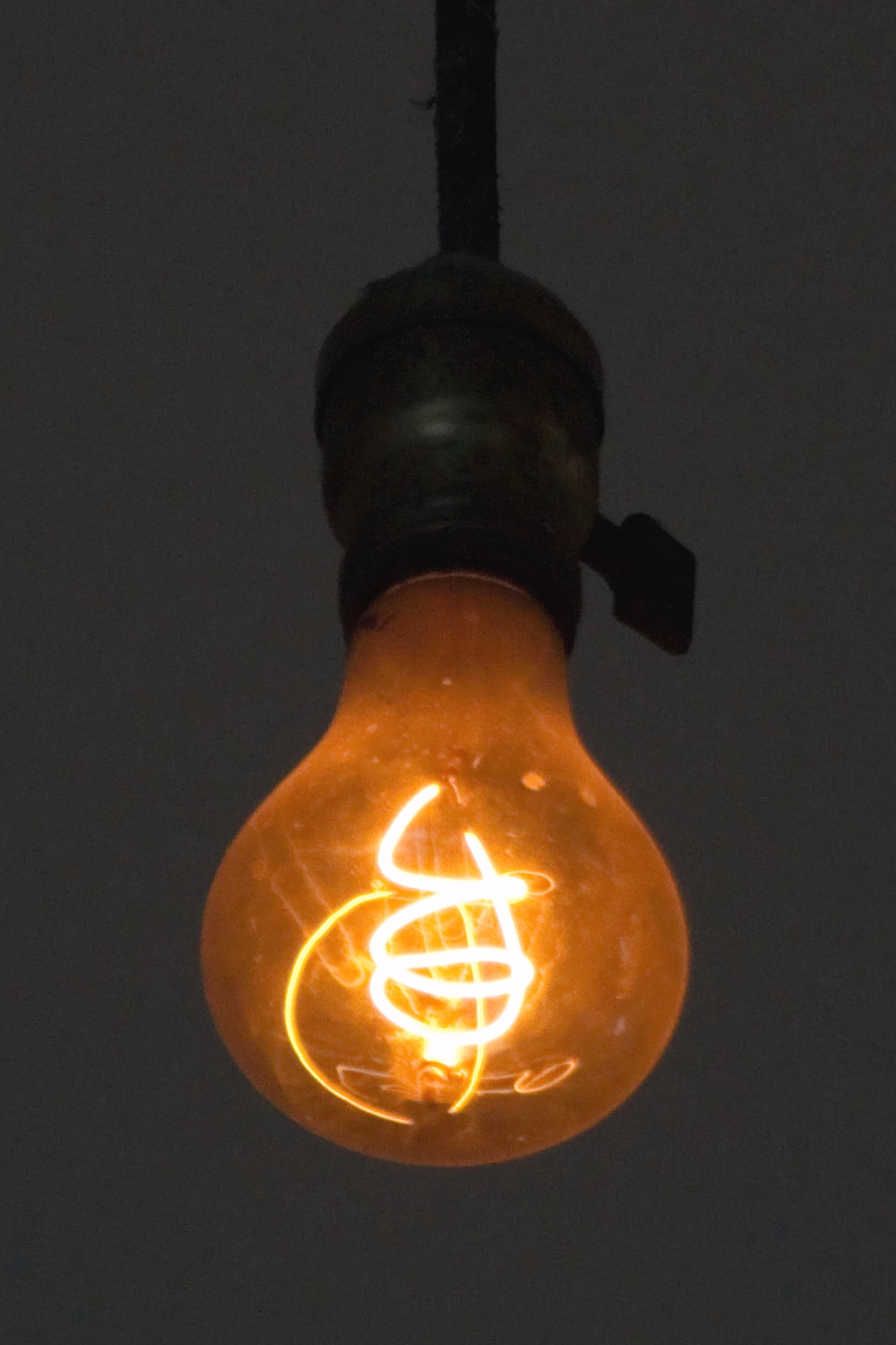 How to validate startup ideas using predictive analytics? Photo: Centennial light bulb of Livermore, CA/Wikimedia/Nurs/Public Domain