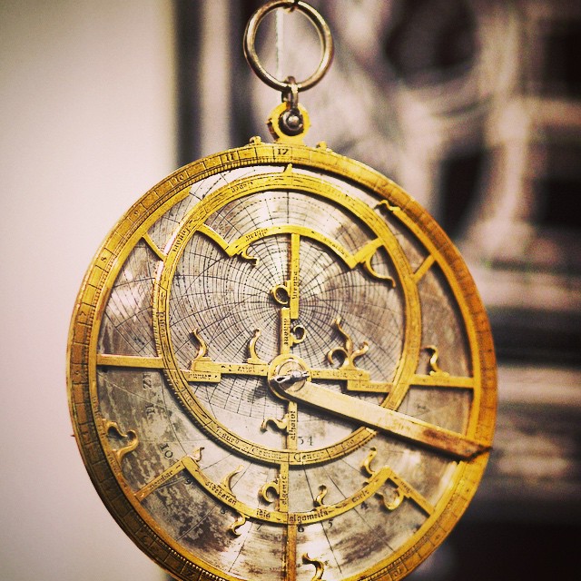 Astrolabe: data and ancient ship GPS navigation